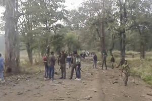 Naxal Encounter : छत्तीसगढ़ के बीजापुर में तीन नक्सली ढेर-2025